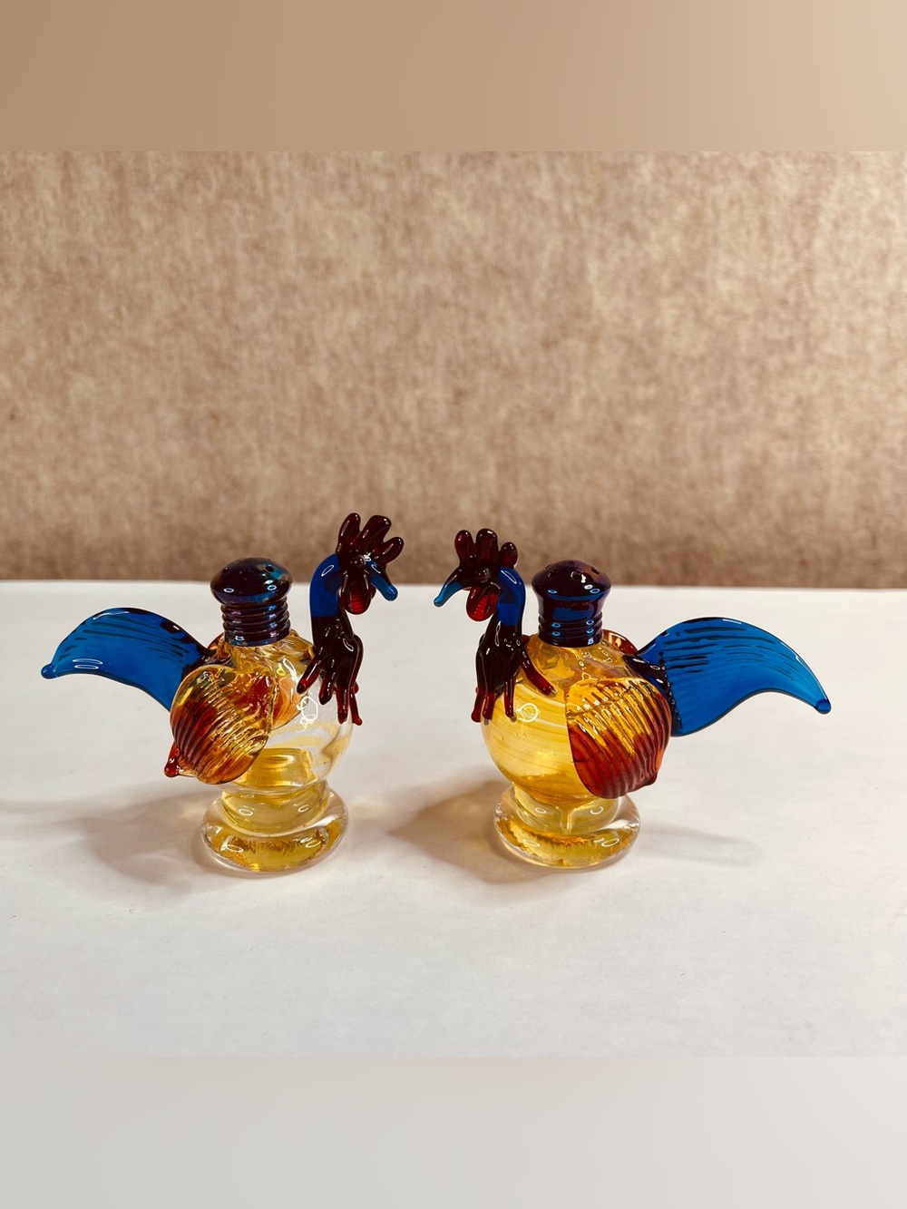 EUC Murano Blown Glass Handmade Rooster Salt and Pepper Shakers Set